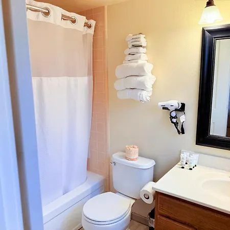 Timbers Inn And Suites Ashland Room photo