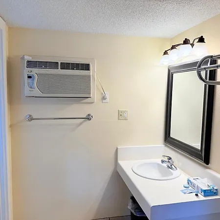 Timbers Inn And Suites Ashland Room photo