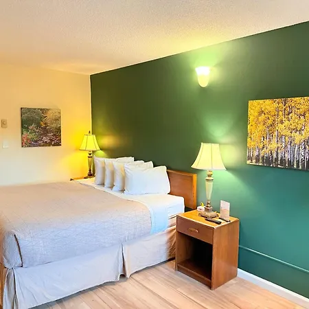Timbers Inn And Suites Ashland Room photo