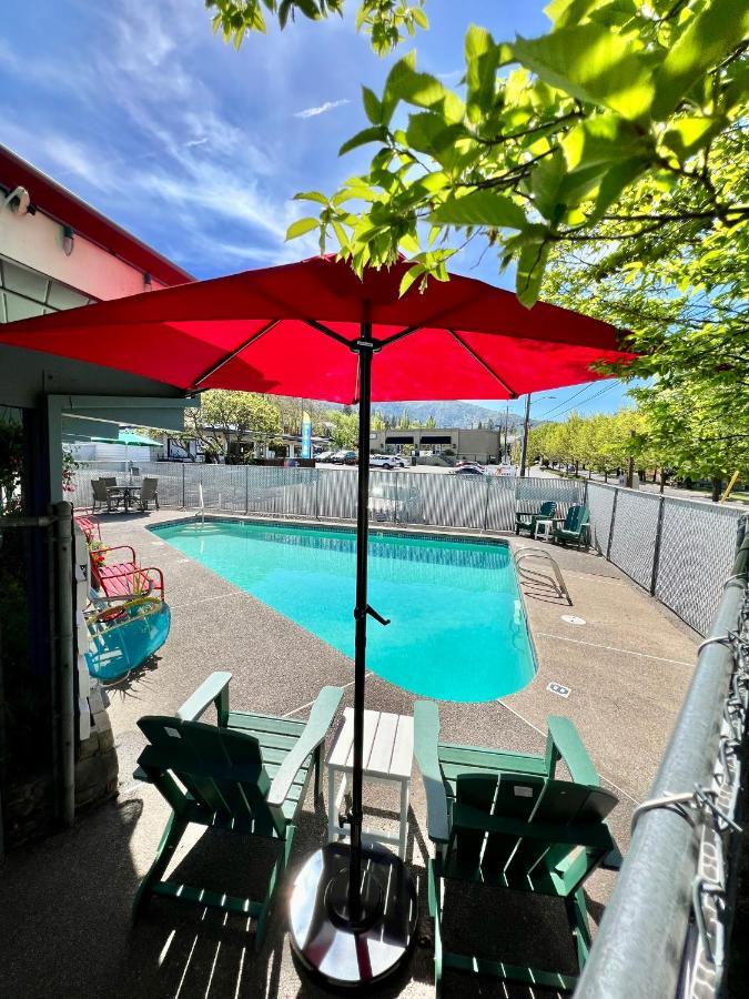 Timbers And 2* Ashland