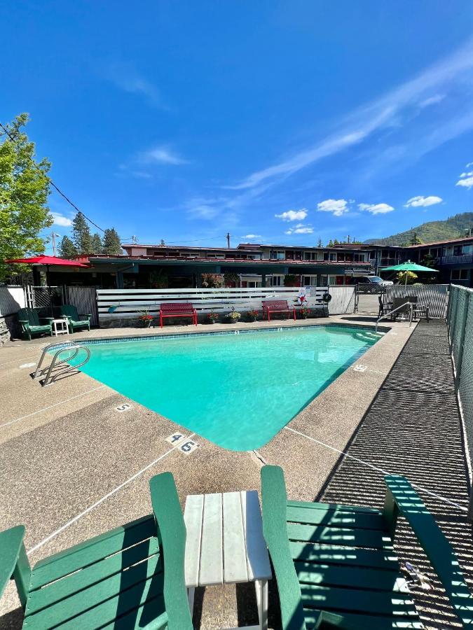 Motel Timbers And